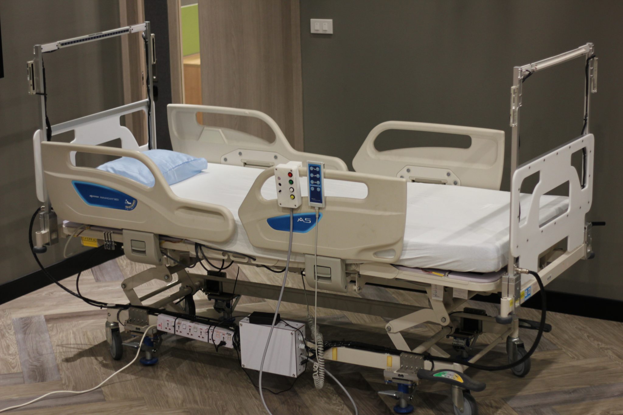 Chula’s "Smart Hospital Beds" to Prevent Falls in Elderly Patients
