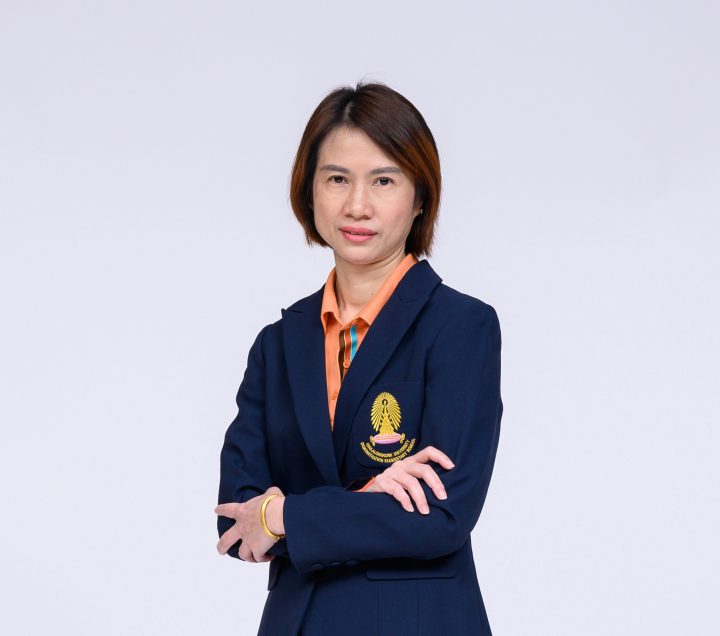 Asst. Prof. Nawarat Sukwattanasinit, Deputy Director of Academic Affairs, Curriculum and Instruction, Chulalongkorn University Demonstration Primary School