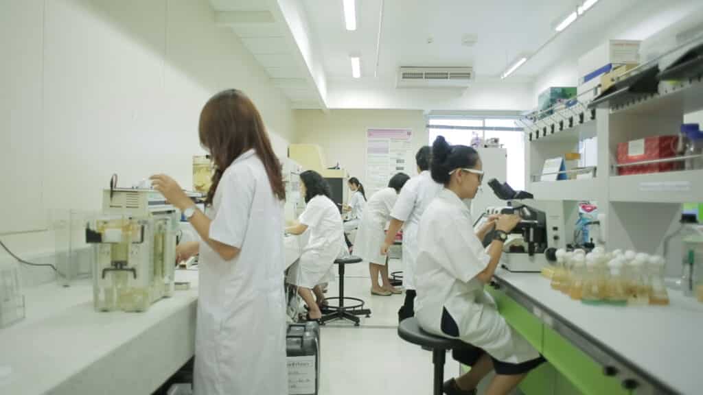 oil-eating microorganisms lab