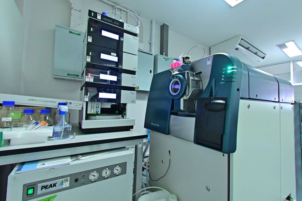 LC-MS Mass spectrometer