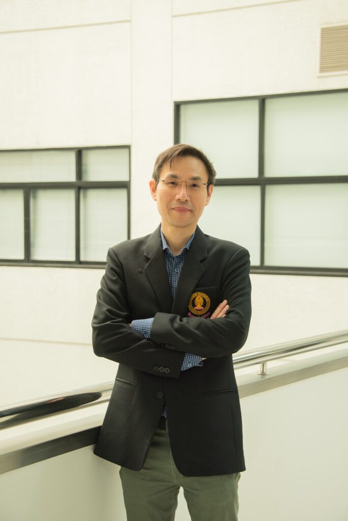 Dr. Trairak Pisitkun, Director of Center of Excellence in Systems Biology, Faculty of Medicine, Chulalongkorn University