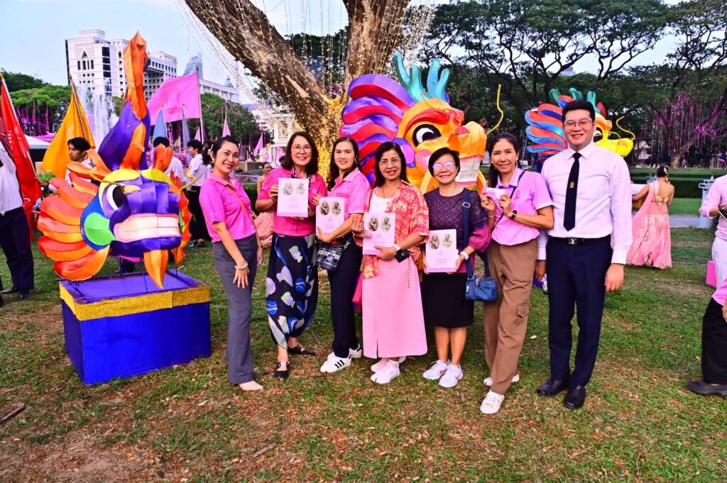 The Chulalongkorn University Alumni Association under the King's Patronage (CUAA) bonded together during the 107th Chula Anniversary Homecoming event.