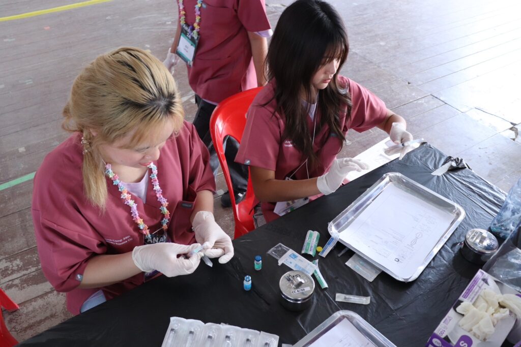 “Kamolchanok Sukphronah,” Chulalongkorn’s Veterinary Student Honored with 2024 Outstanding Youth of Bangkok Award in Morality and Ethics