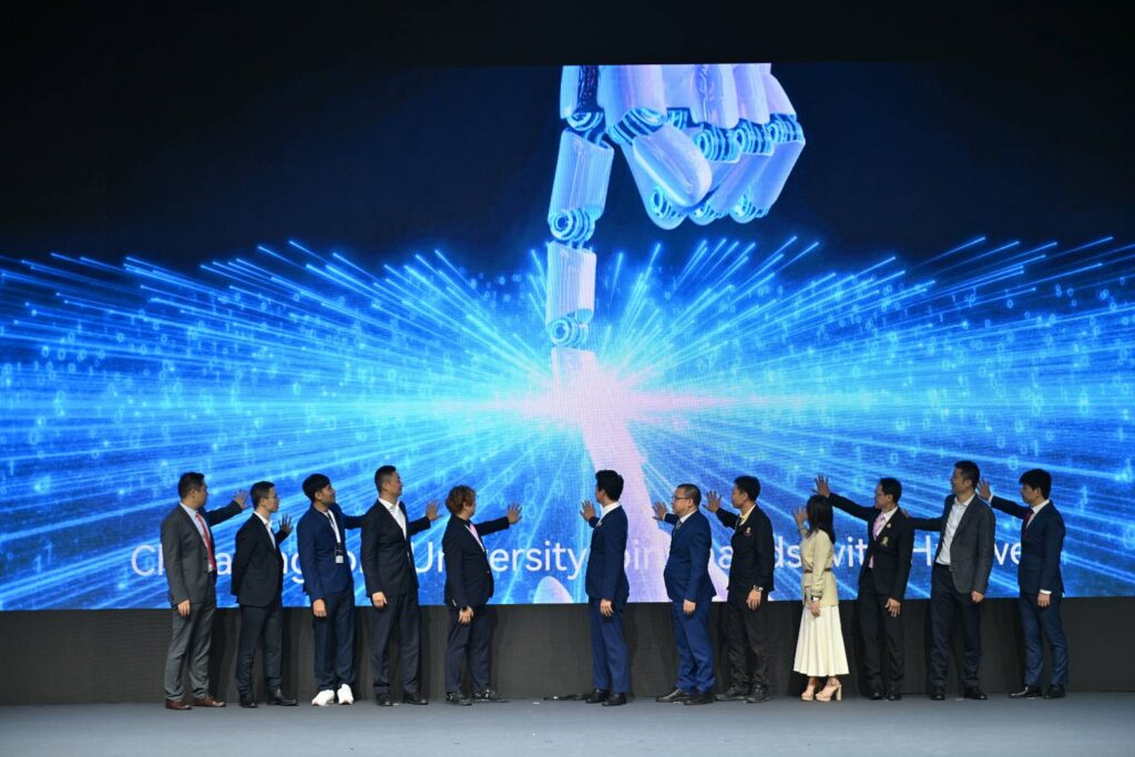 Chula and Huawei Sign a Collaboration Agreement to Develop Cloud and Digital Personnel