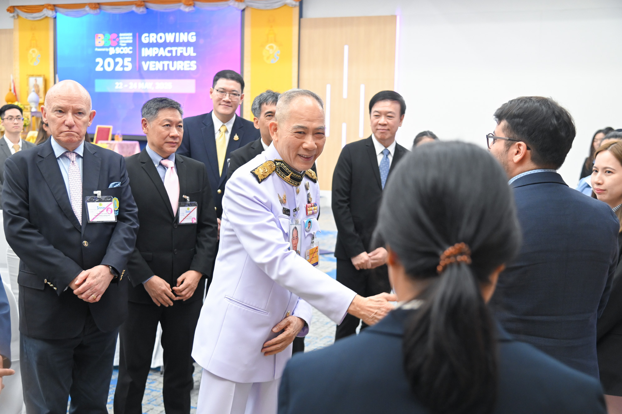 Representing His Majesty the King, the Privy Councillor, Presents Awards to the Winning Team of the Bangkok Business Challenge 2025