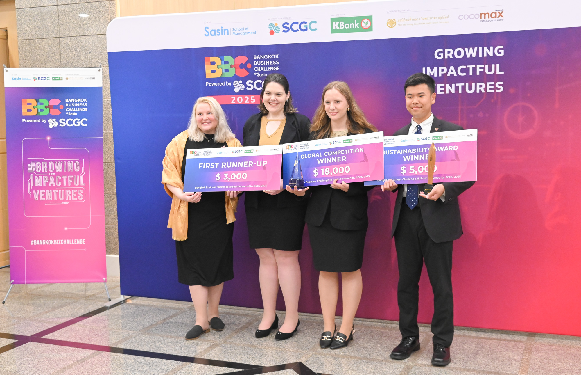Representing His Majesty the King, the Privy Councillor, Presents Awards to the Winning Team of the Bangkok Business Challenge 2025 