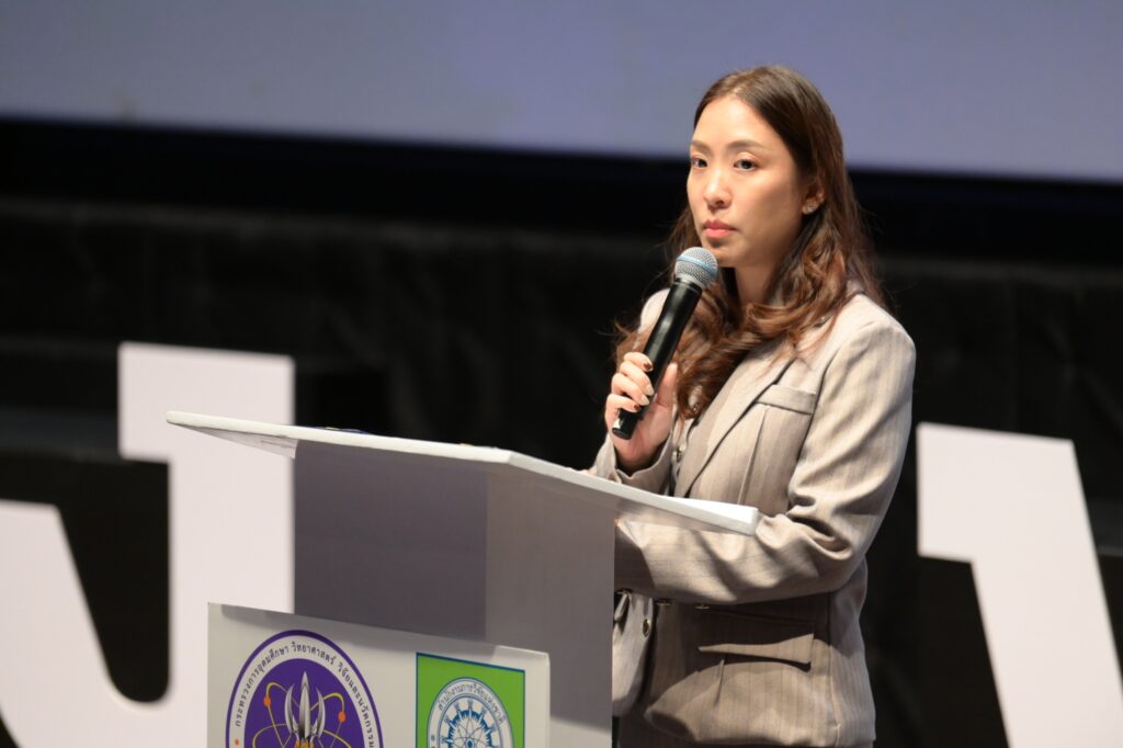 Asst. Prof. Dr. Teerada Chongkolrattanaporn
 Head of the Research Project