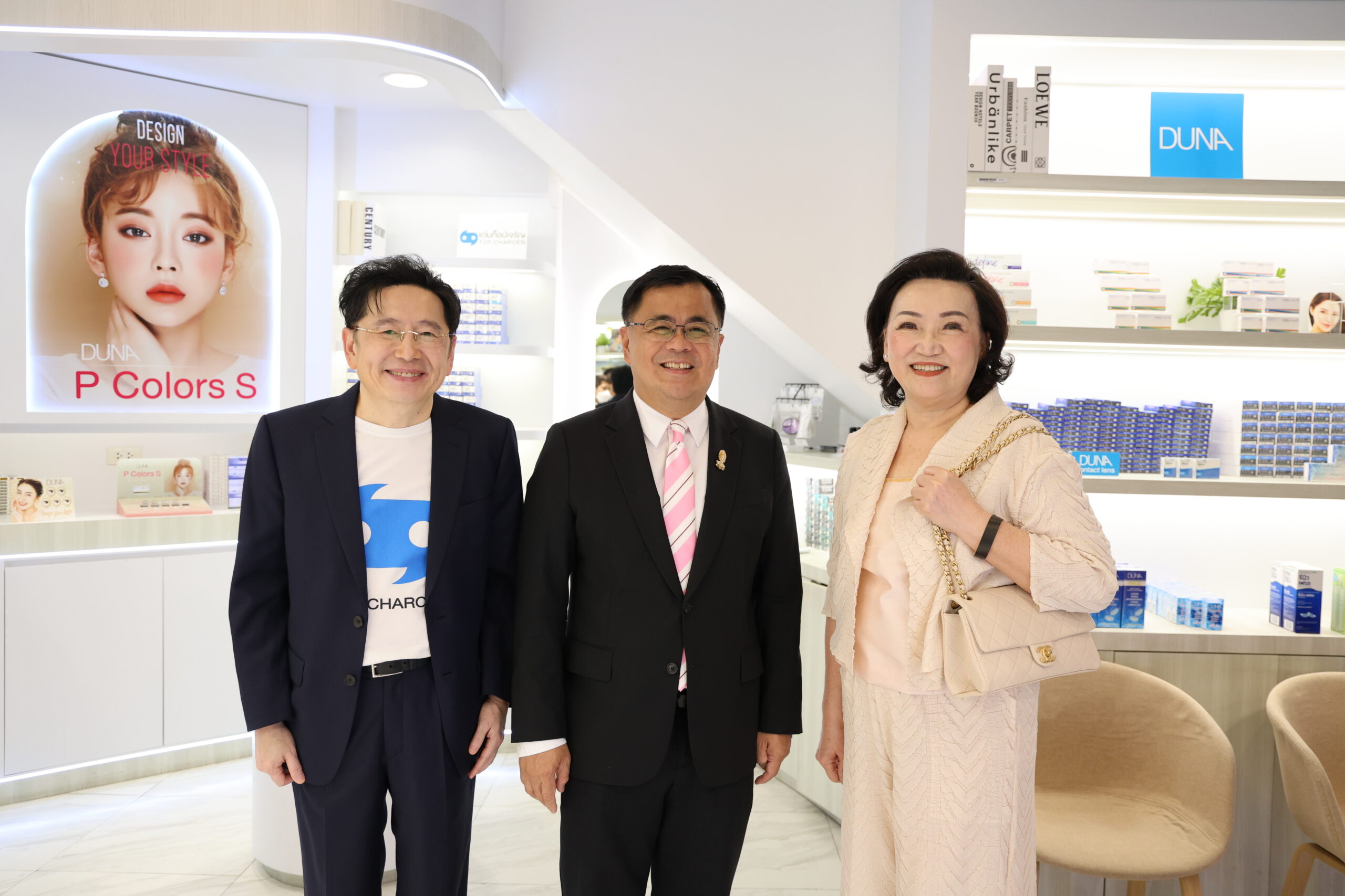 Chula Congratulates Ray-Ban and Top Charoen Executives at Ray-Ban Pop-Up Event, Siam Square 