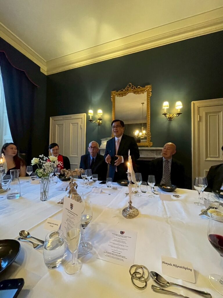 Chula President Leads MBM Students to Study at the University of Cambridge to Broaden Global Branding Perspectives 