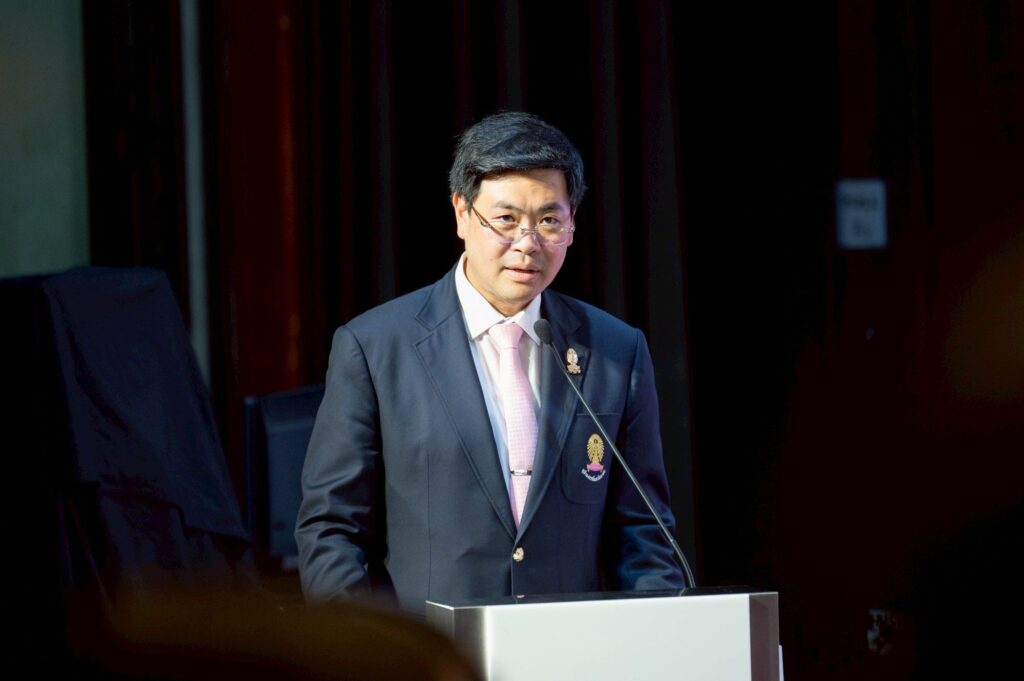 Associate Professor Dr. Thiti Bovornratanaraks
Dean, Graduate School, Chulalongkorn University
