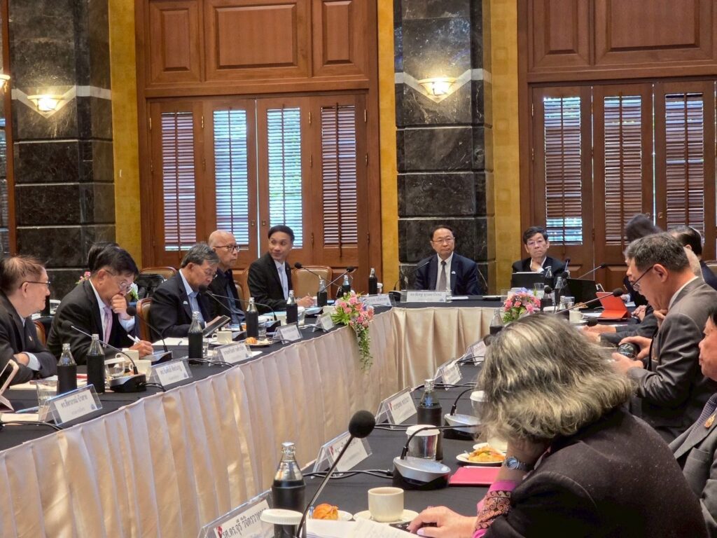Chulalongkorn University Council Chairman Joins “Thailand Knowledge Network” Forum, Reflecting on the Role of Universities during Times of Crisis 
