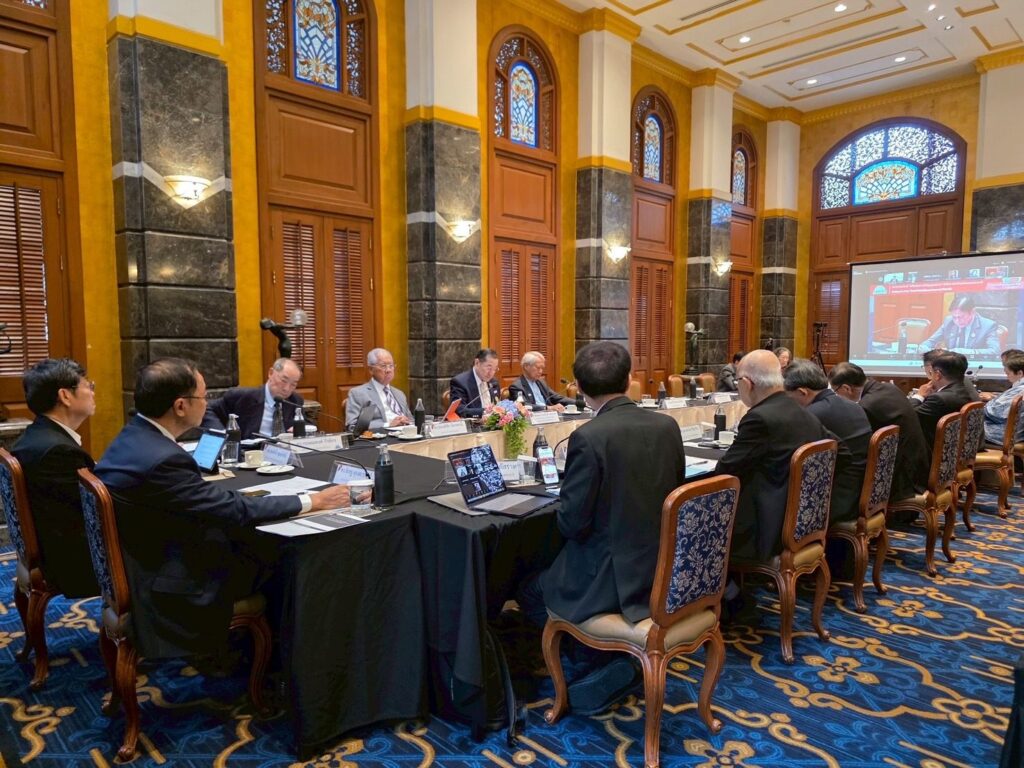 Chulalongkorn University Council Chairman Joins “Thailand Knowledge Network” Forum, Reflecting on the Role of Universities during Times of Crisis 
