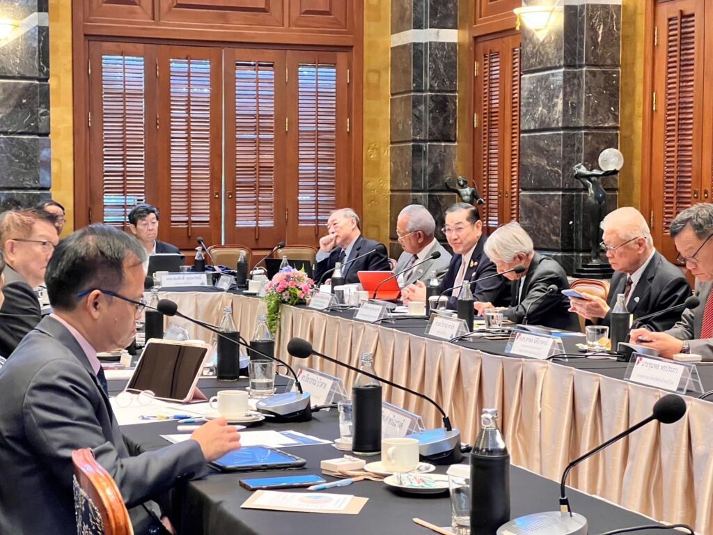 Chulalongkorn University Council Chairman Joins “Thailand Knowledge Network” Forum, Reflecting on the Role of Universities during Times of Crisis 