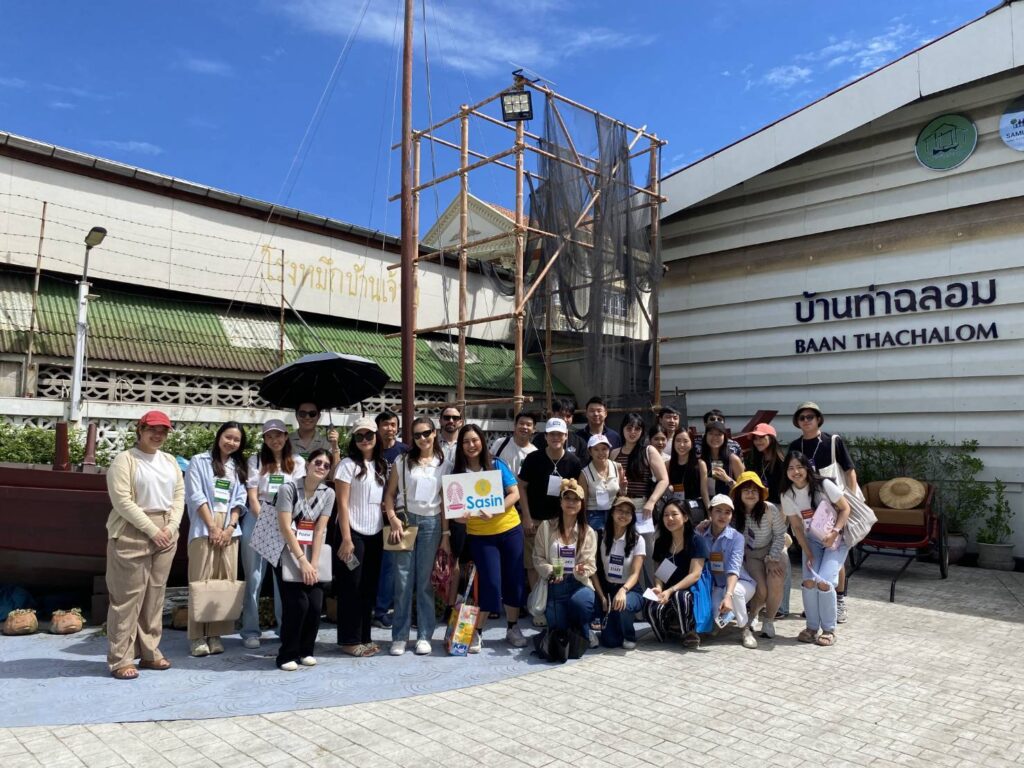 Sasin MBA Students Engage in Sustainable Branding with Tha Chalom Community 