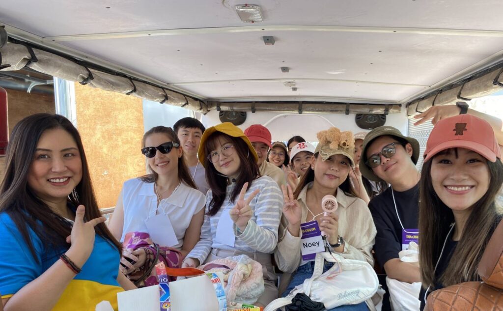 Sasin MBA Students Engage in Sustainable Branding with Tha Chalom Community
