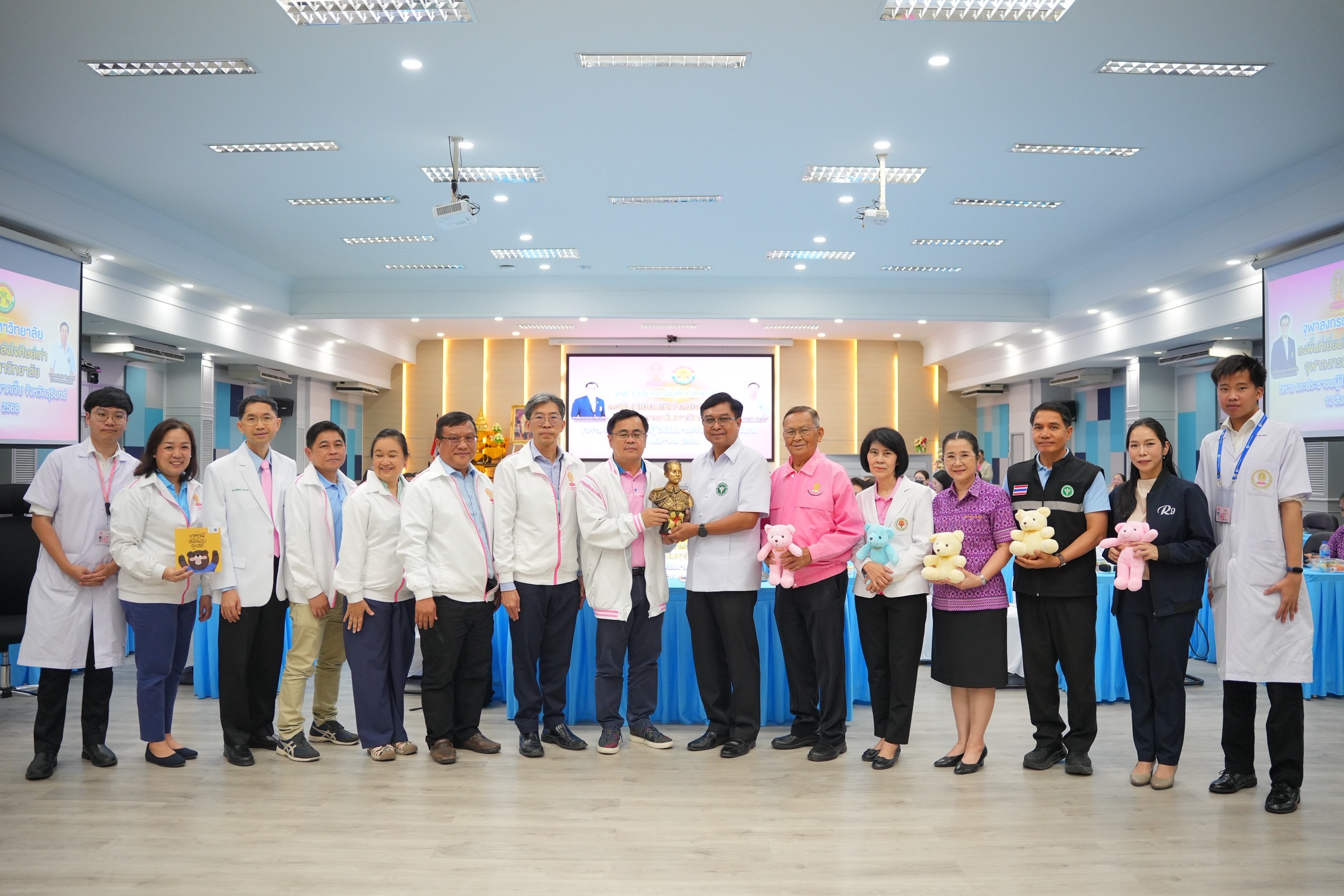 Chula President Visits Surin to Meet Alumni, Soldiers, and Civilians Injured in Border Clashes—Offers Scholarships and Support Equipment 
