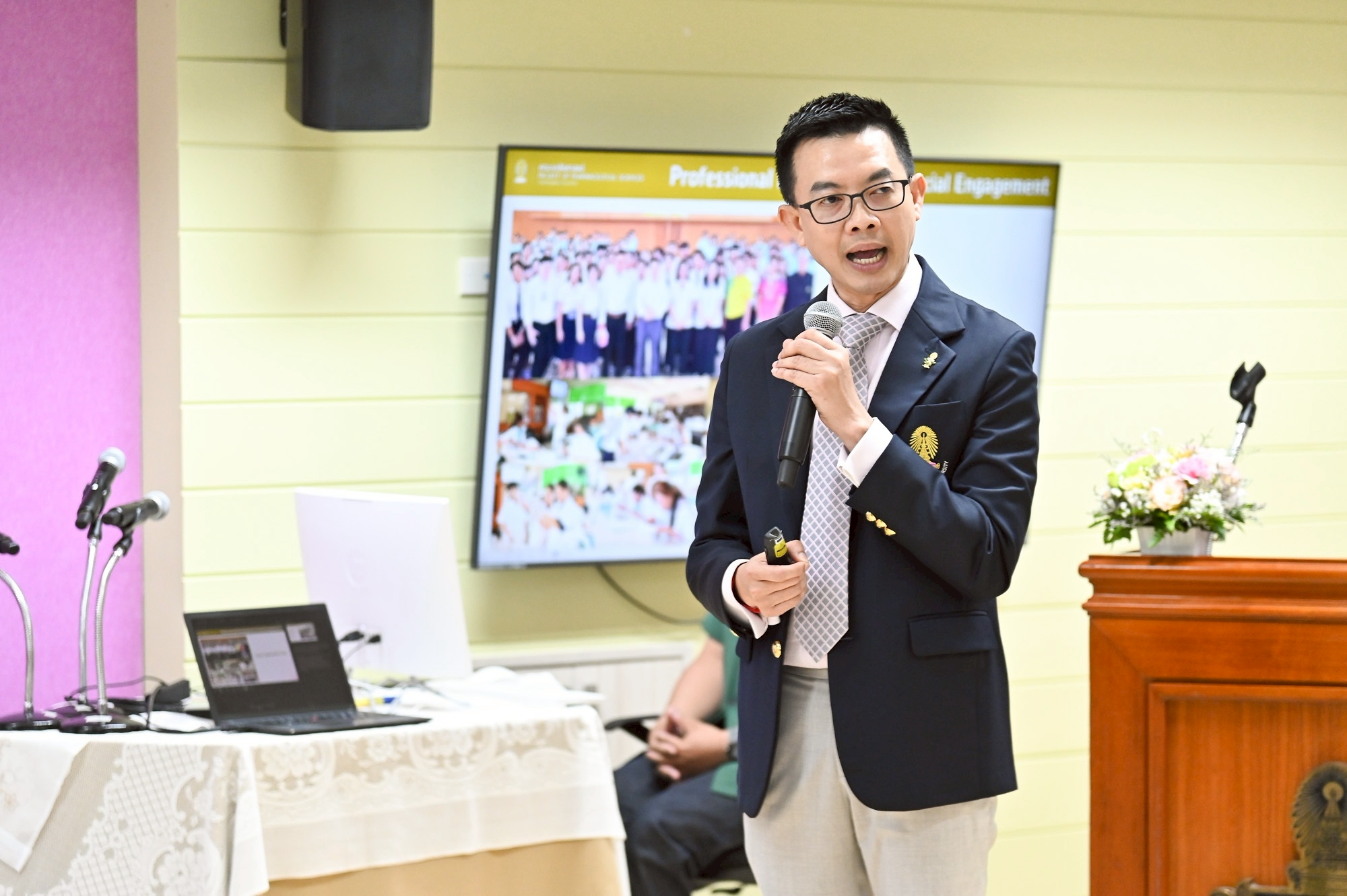 Assoc. Prof. Dr. Bodin Tuesuwan
Associate Dean for Global Mission and Professional Affairs, Faculty of Pharmaceutical Sciences, Chulalongkorn University
