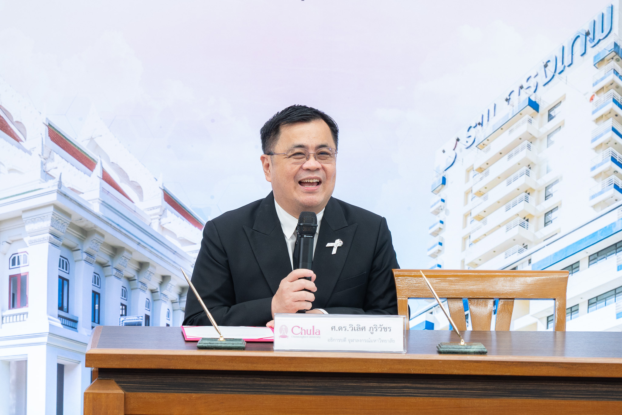 Professor Dr. Wilert Puriwat
 President, Chulalongkorn University